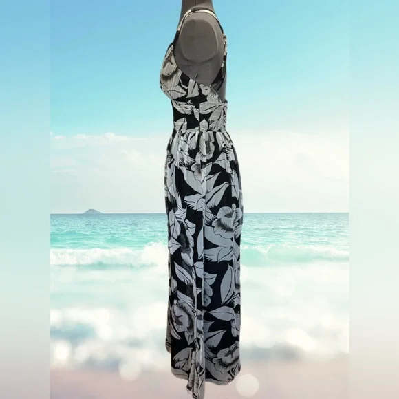 White House Black Market Silk Floral Black and White Maxi Dress Sz 2 - Picture 5 of 6